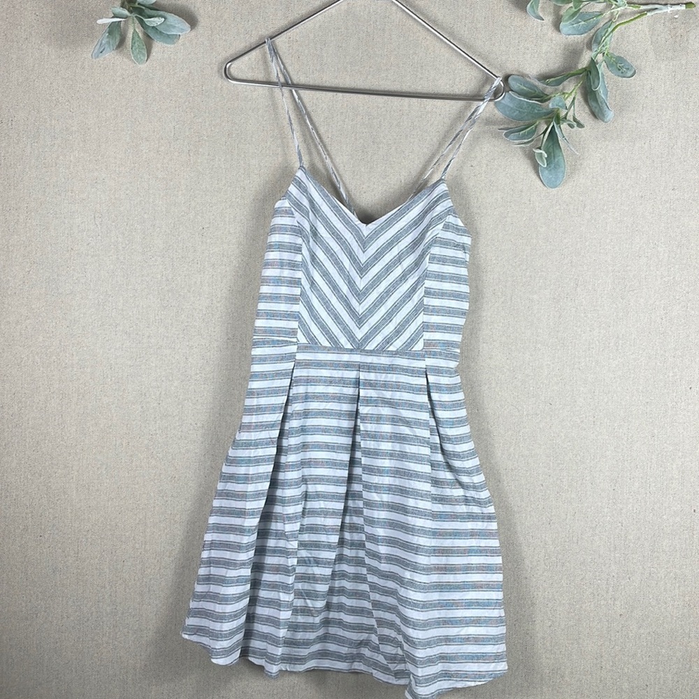 She and Sky > Gray Striped Dress Small